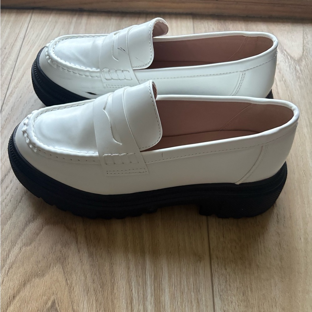 Gemialle - Women’s Platform Slip on Penny Loafers - Size 6.5 - Black & White - Picture 4 of 9